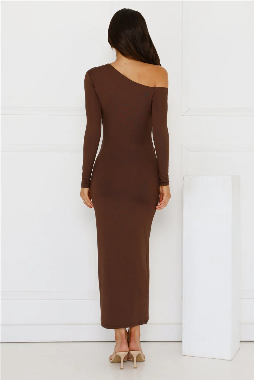 Looks That Talk Off Shoulder Maxi Dress Brown